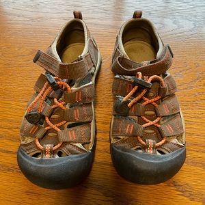 Kids Keens Sandals, size 1